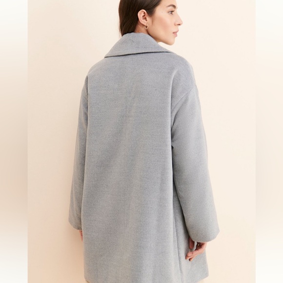 Du Paradis Gray Coat - Picture 5 of 6